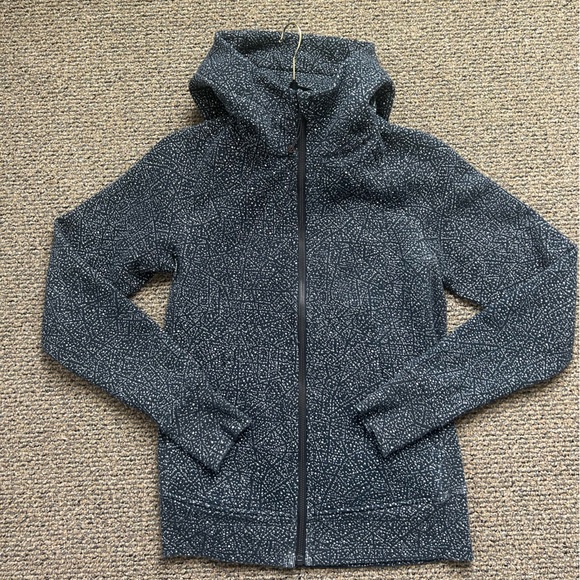 Lululemon Scuba Hoodie Light Cotton Fleece
Night View White Black - Picture 8 of 14